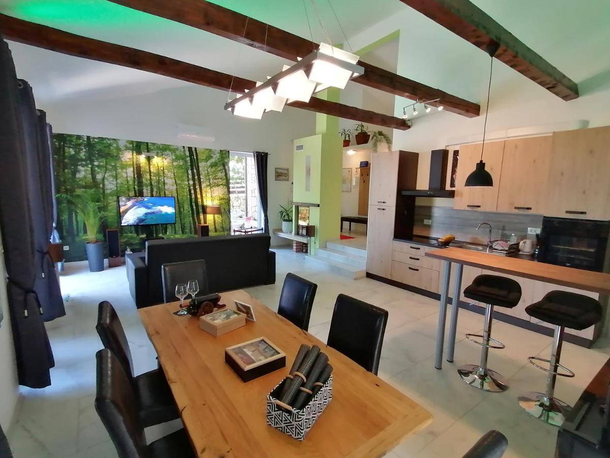 Holiday home The Forest House Krk 2 *