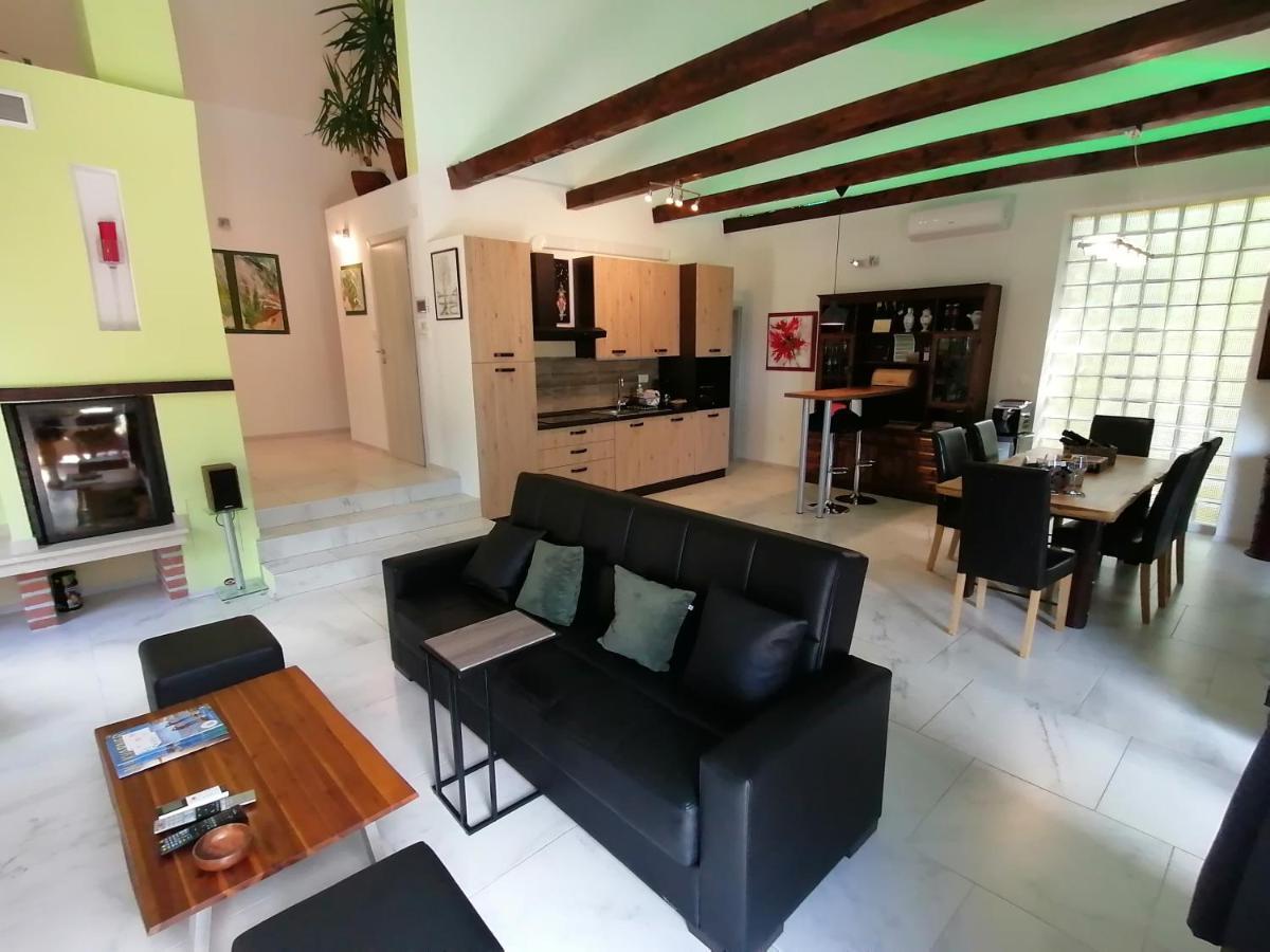 The Forest House Krk 2 *