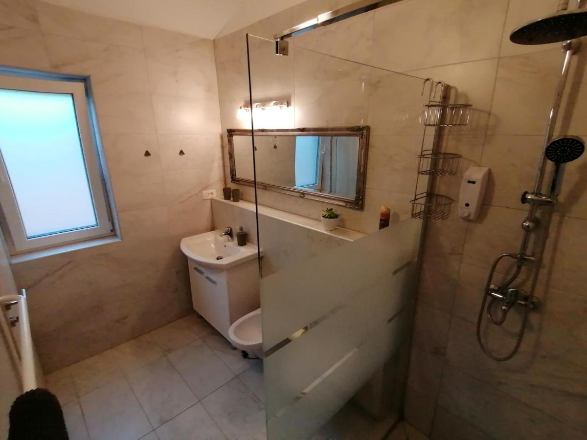 The Forest House Krk 2 *