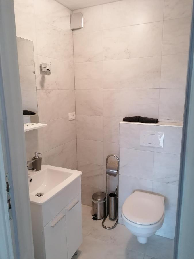 The Forest House Krk 2 *